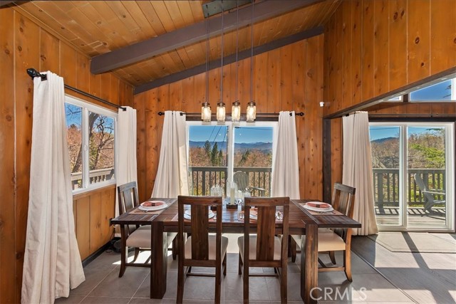 Detail Gallery Image 9 of 26 For 27994 W Shore, Lake Arrowhead,  CA 92352 - 3 Beds | 2 Baths