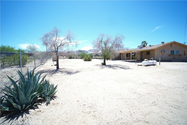 Detail Gallery Image 20 of 27 For 6943 Ivanpah Ave, Twentynine Palms,  CA 92277 - 3 Beds | 2 Baths