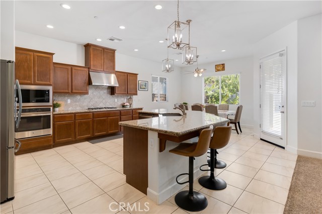 Detail Gallery Image 17 of 43 For 9119 Claro De Luna Dr, Bakersfield,  CA 93314 - 4 Beds | 2/1 Baths