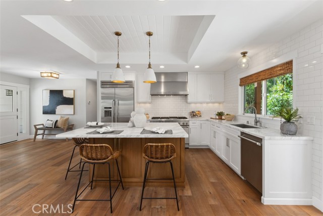 2301 Private Road, Newport Beach CA: https://media.crmls.org/medias/7cea24fe-07e0-486f-8080-59ff41a364d8.jpg