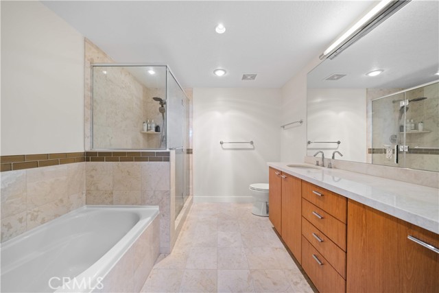 3131 Michelson Drive, Irvine CA: https://media.crmls.org/medias/7ceaaa0b-5309-43e4-a7bd-f184d8d75421.jpg