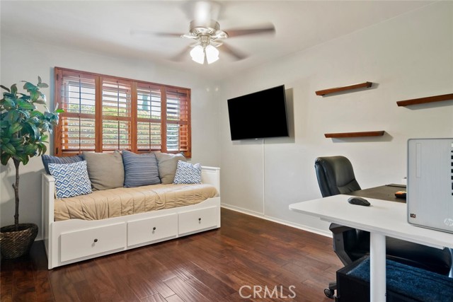 20451 Bermuda Street, Chatsworth CA: https://media.crmls.org/medias/7ceaff0c-b8ec-40b9-aaf2-e75fafaa21da.jpg