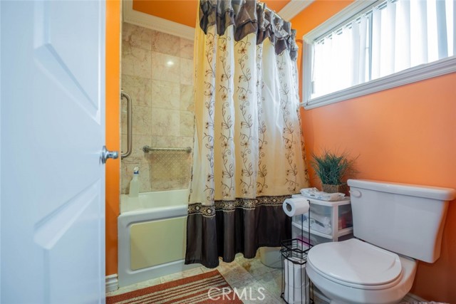 11750 Glencrest Drive photo 8