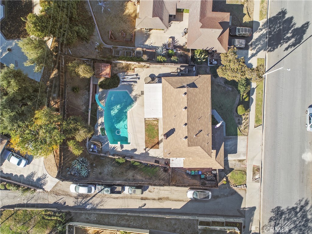 https://media.crmls.org/medias/7ceb61fc-2513-422f-bd36-b02e690144da.jpg?preset=X-Large