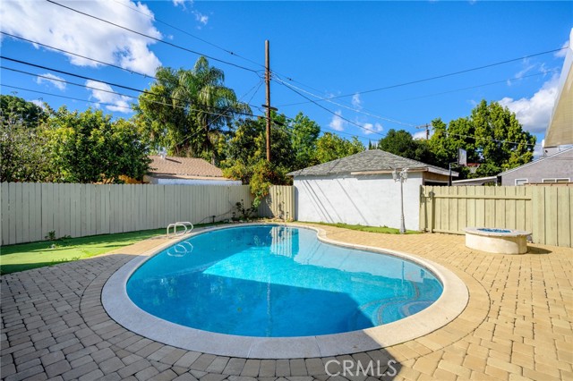 Detail Gallery Image 25 of 30 For 6637 Capps, Reseda,  CA 91335 - 3 Beds | 2/1 Baths