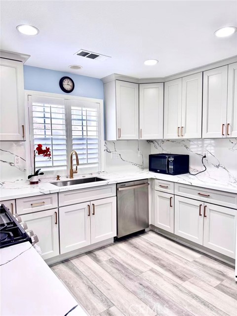 Detail Gallery Image 9 of 29 For 5 El Vado Dr, Rancho Santa Margarita,  CA 92688 - 3 Beds | 2/1 Baths