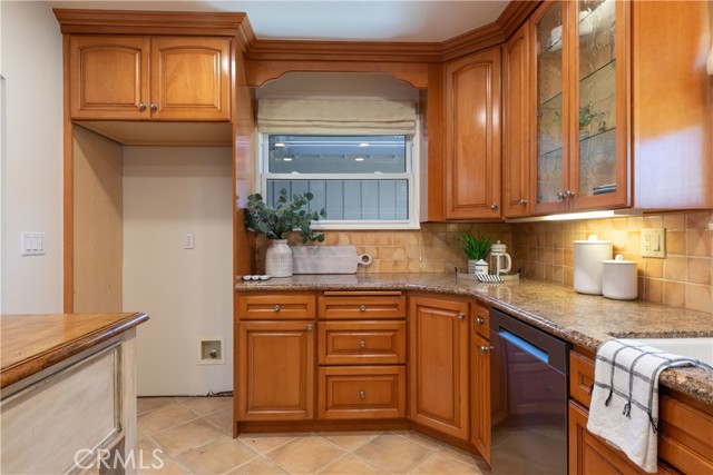 2054 Pattiz Avenue, Long Beach CA: https://media.crmls.org/medias/7cec074b-795e-487c-8572-607fd8f35a9f.jpg