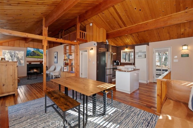 Detail Gallery Image 8 of 21 For 1000 Jasper, Big Bear Lake,  CA 92315 - 2 Beds | 1 Baths