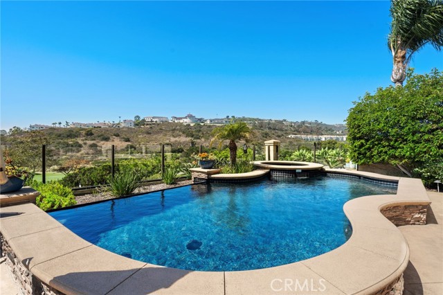 15 Vista Cielo, Dana Point CA: https://media.crmls.org/medias/7cecefe1-e09e-46c9-b726-0b4ecd8aef18.jpg