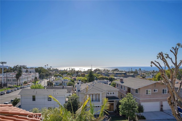 502 Helberta Avenue, Redondo Beach, California 90277, 3 Bedrooms Bedrooms, ,3 BathroomsBathrooms,Residential,Sold,Helberta,PV22036379