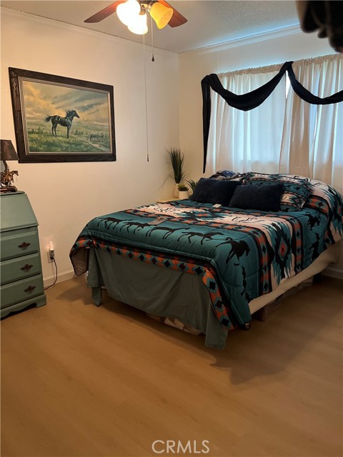 Detail Gallery Image 7 of 33 For 4069 N Sunnyside, Fresno,  CA 93727 - 3 Beds | 1 Baths