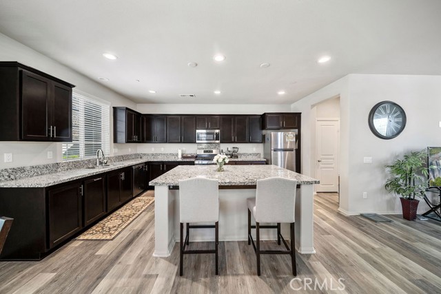 Detail Gallery Image 4 of 24 For 40114 Calle Real, Murrieta,  CA 92563 - 4 Beds | 3 Baths