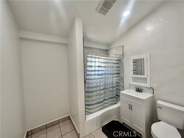 Detail Gallery Image 15 of 19 For 128 130 E 1st, Buttonwillow,  CA 93206 - 5 Beds | 3 Baths