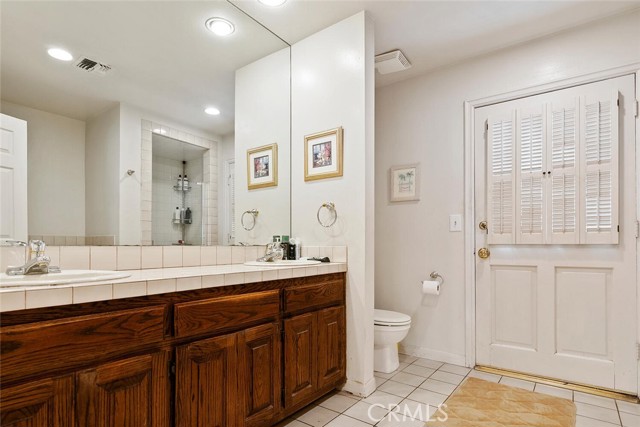 Detail Gallery Image 25 of 40 For 18850 Hatteras St #5,  Tarzana,  CA 91356 - 3 Beds | 2/1 Baths