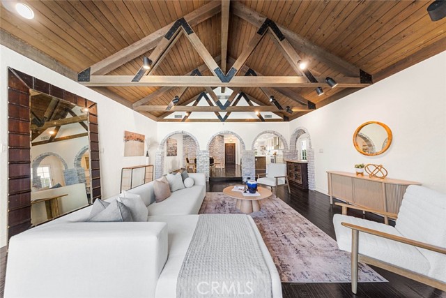 Detail Gallery Image 37 of 74 For 2950 N Lincoln St, Burbank,  CA 91504 - 3 Beds | 2 Baths