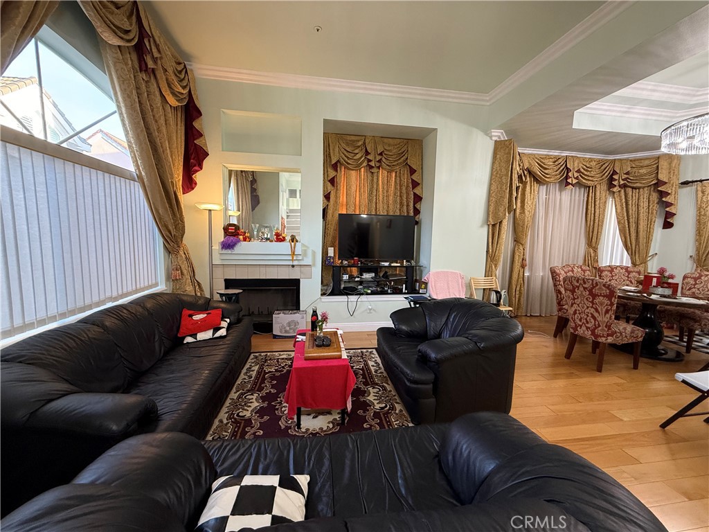 407 East Duarte Road #C