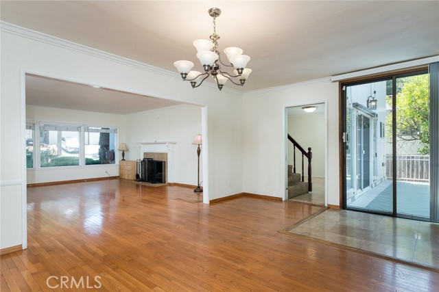 10109 Parr Avenue, Sunland CA: https://media.crmls.org/medias/7cef89f1-dace-4b74-ae5b-e37e0b26948e.jpg