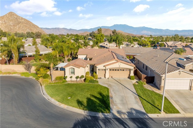 Detail Gallery Image 1 of 75 For 460 Langer Ct, Hemet,  CA 92545 - 3 Beds | 3 Baths