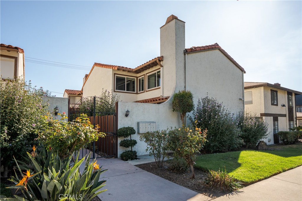 836 W Foothill #A