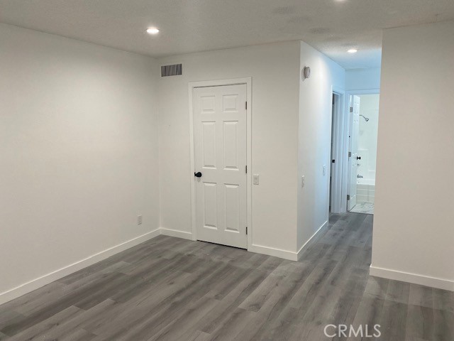 https://media.crmls.org/medias/7cf0ea87-b093-4f56-9c98-76ff270ab799.jpg?preset=X-Large