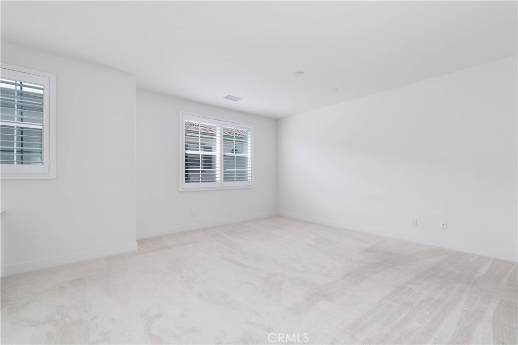 MLS #WS25237503 image #16