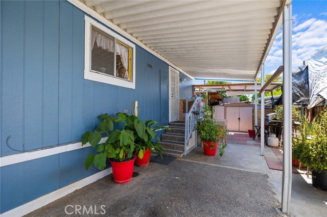 1097 N State Street, Hemet CA: https://media.crmls.org/medias/7cf2f3f5-f400-4eea-837c-c44a5eeae305.jpg