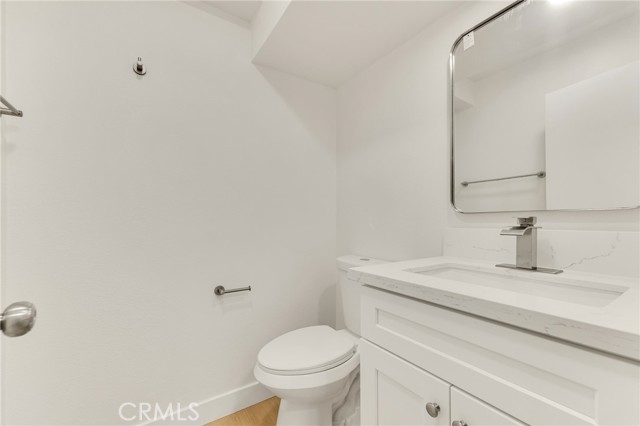 Detail Gallery Image 12 of 41 For 18423 Collins St a,  Tarzana,  CA 91356 - 2 Beds | 1/1 Baths