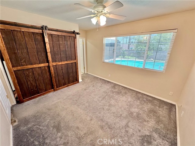 3425 Clifton Avenue, Highland CA: https://media.crmls.org/medias/7cf4fcd7-9dc8-4616-940c-6103da57794b.jpg