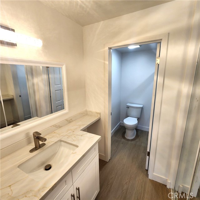 Detail Gallery Image 15 of 22 For 900 Cedar St #107,  El Segundo,  CA 90245 - 2 Beds | 2 Baths
