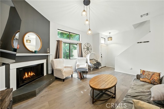 14937 Sherman Way, Van Nuys CA: https://media.crmls.org/medias/7cf5f7b0-25f9-46b0-a509-32516e4a5fc1.jpg