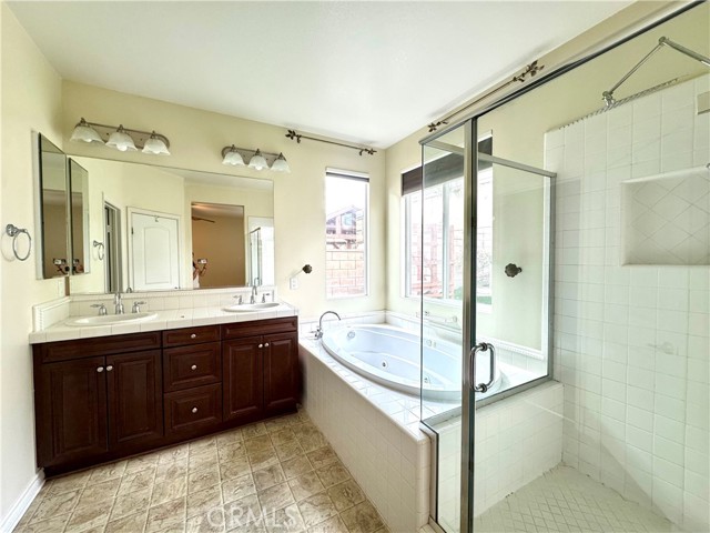 Detail Gallery Image 12 of 23 For 14344 Pointer, Corona,  CA 92880 - 4 Beds | 3 Baths