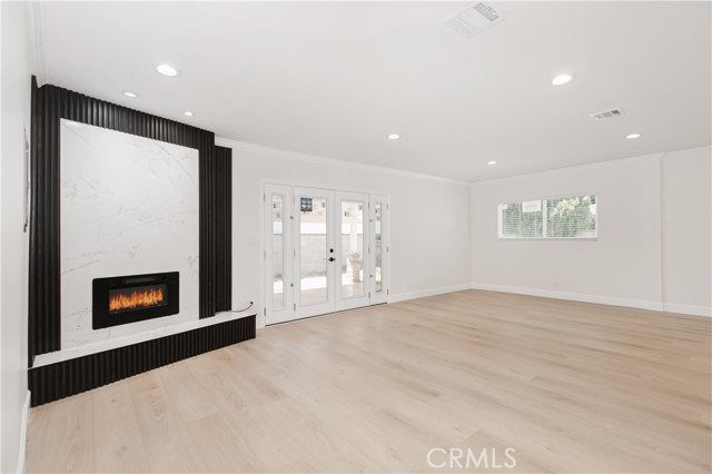 10915 Whitaker Avenue, Granada Hills CA: https://media.crmls.org/medias/7cf6493e-6853-4cd0-a9ff-a5c603b7c892.jpg