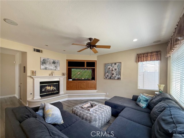 Detail Gallery Image 7 of 29 For 23964 Old Pomegranate Rd, Yorba Linda,  CA 92887 - 5 Beds | 3 Baths