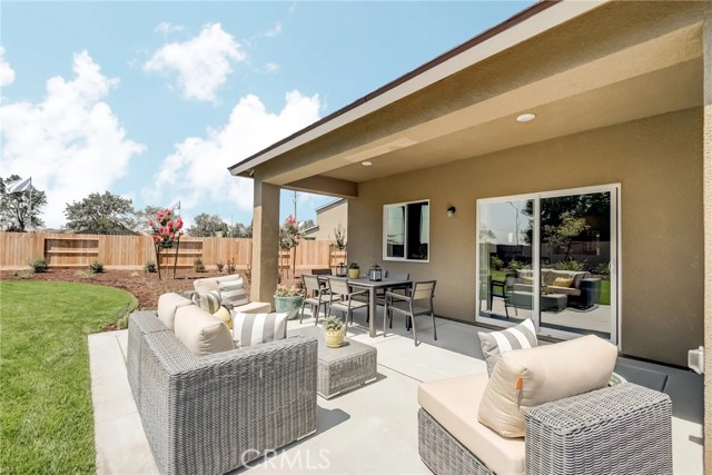 Detail Gallery Image 3 of 19 For 1001 Lucia Ave, Fowler,  CA 93625 - 4 Beds | 3/1 Baths