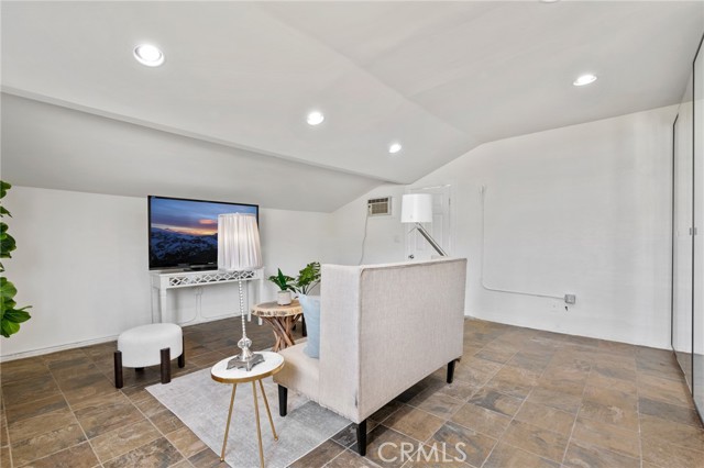 1124 W 123rd Street, Los Angeles CA: https://media.crmls.org/medias/7cf7781b-9b37-4785-8285-5ac026f0198e.jpg