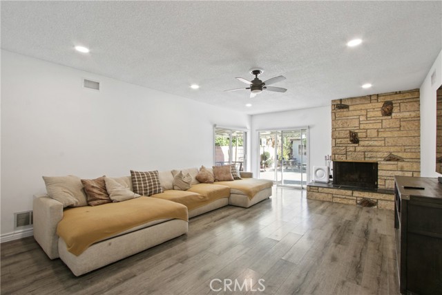 Detail Gallery Image 9 of 16 For 16222 Oregon, Bellflower,  CA 90706 - 2 Beds | 1 Baths