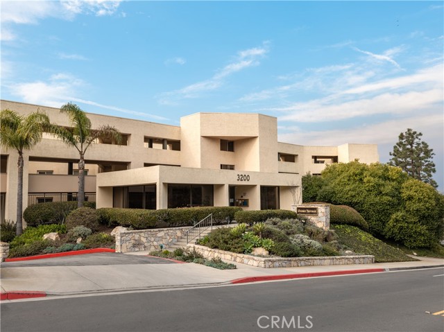 3200 La Rotonda Drive, Rancho Palos Verdes, California 90275, 2 Bedrooms Bedrooms, ,1 BathroomBathrooms,Residential,For Sale,La Rotonda,PV25006503