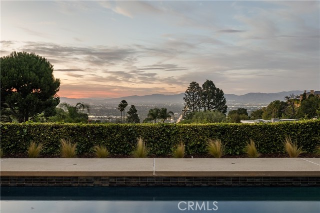 Detail Gallery Image 41 of 42 For 3511 Stonehill Pl, Sherman Oaks,  CA 91423 - 5 Beds | 3 Baths