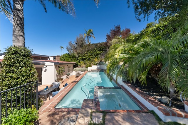 Detail Gallery Image 42 of 46 For 1961 San Remo Dr, Laguna Beach,  CA 92651 - 3 Beds | 2/1 Baths