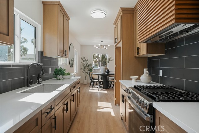 Detail Gallery Image 6 of 19 For 6622 5th Ave, Los Angeles,  CA 90043 - 3 Beds | 2 Baths