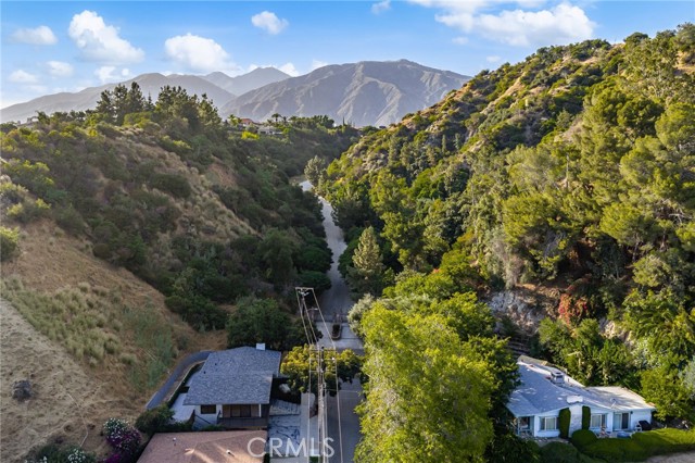 325 N Madison Avenue, Monrovia CA: https://media.crmls.org/medias/7cfa4102-9011-41f9-921c-d0aaf2f34276.jpg