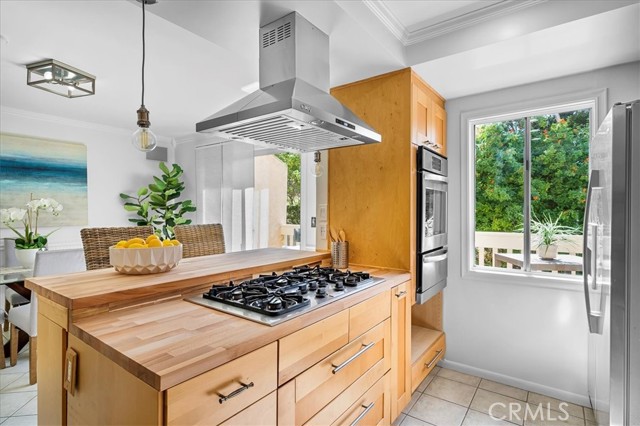 2000 Mathews Avenue, Redondo Beach, California 90278, 2 Bedrooms Bedrooms, ,2 BathroomsBathrooms,Residential,Sold,Mathews,SB22083449