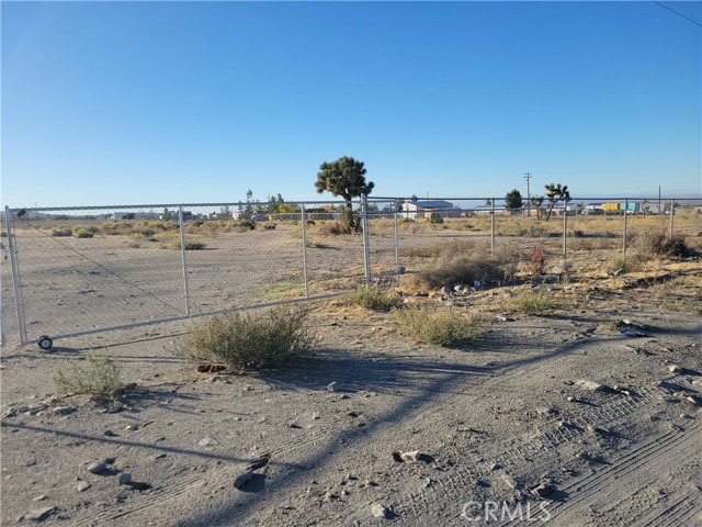 Detail Gallery Image 4 of 6 For 2652 Phelan, Phelan,  CA 92372 - – Beds | – Baths