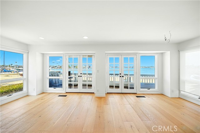 Detail Gallery Image 14 of 26 For 6310 Bayshore Walk, Long Beach,  CA 90803 - 3 Beds | 2 Baths