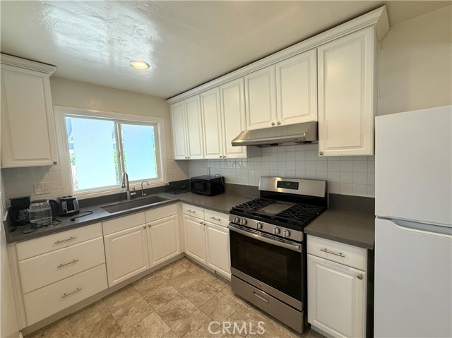 5429 Tyler Ave, Temple City CA: https://media.crmls.org/medias/7cfbd381-41c2-4e63-b7bd-a8bf787908ca.jpg