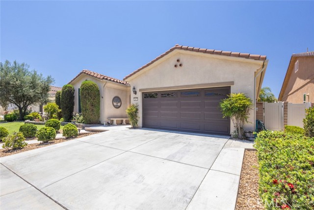 Detail Gallery Image 3 of 69 For 1657 via Rojas, Hemet,  CA 92545 - 3 Beds | 3 Baths