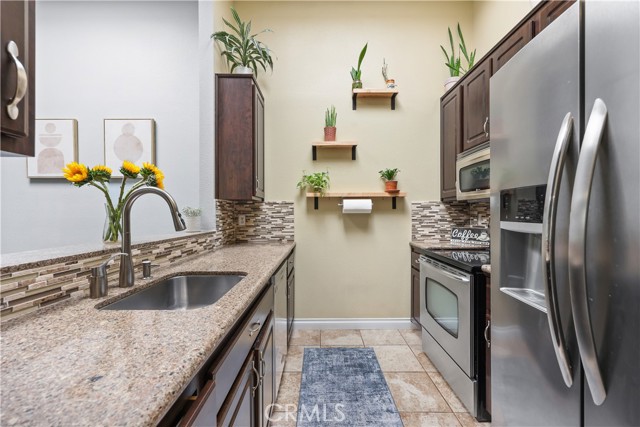 Detail Gallery Image 14 of 23 For 5744 E Creekside Ave #58,  Orange,  CA 92869 - 1 Beds | 1 Baths