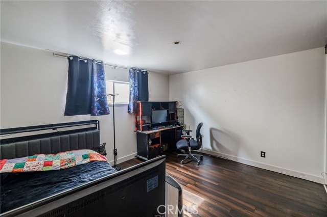 Detail Gallery Image 12 of 14 For 1839 N Taper Ave, San Pedro,  CA 90731 - 4 Beds | 2 Baths