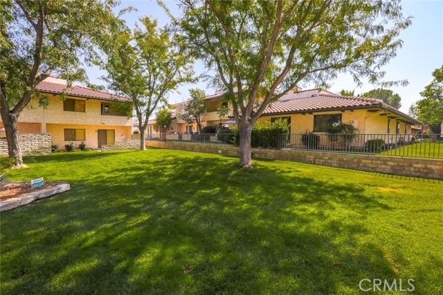 Detail Gallery Image 32 of 36 For 40038 Bluebird Ln, Palmdale,  CA 93551 - 3 Beds | 2/1 Baths