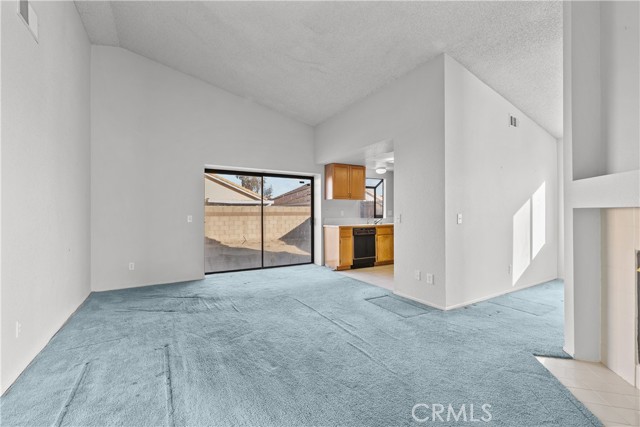 Detail Gallery Image 11 of 35 For 3252 Voyager, Rosamond,  CA 93560 - 3 Beds | 2 Baths
